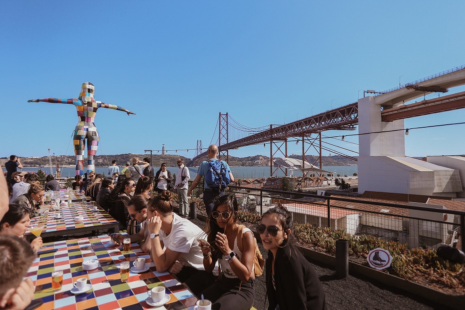 Rio Maravilha bar terrace