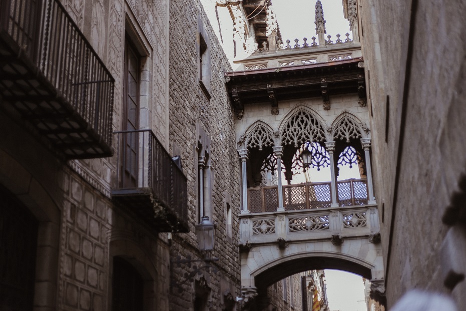 Bisbe Bridge in Gothic Quarter